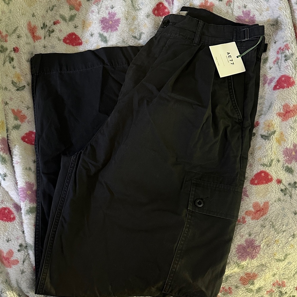 American Eagle Outfitters Black Womans Cargo Pants